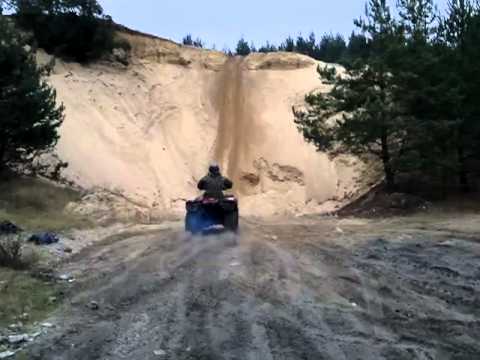 23 10 2011r Mini siedlecka zjazd i wjazd ze skarpy piachu Grzesiek HONDA FOREMAN 500