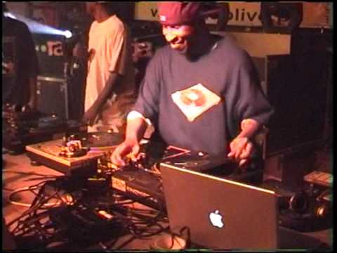 Grandmaster Roc Raida in Warsaw Poland 8.10.2005