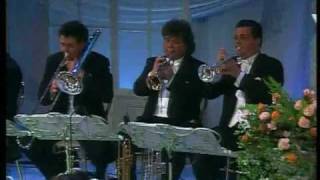André Rieu & His Johann Strauss Orchestra - Petersburger Schlittenfahrt video