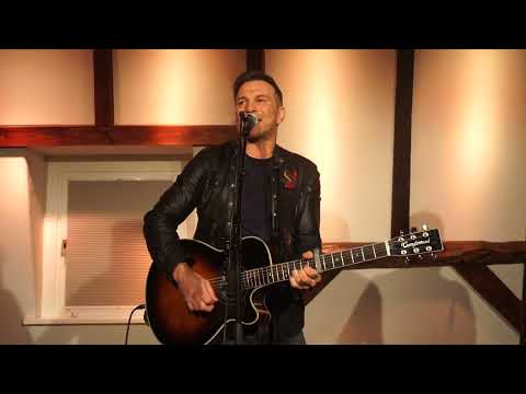 01 Spirit of Smokie - Baby it's you