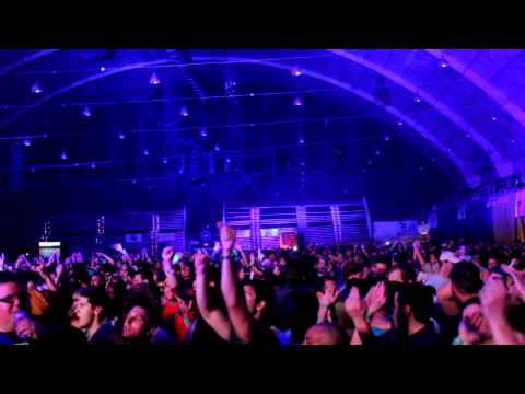 Tiesto - C'mon (Tiesto vs Diplo) @ DC Armory 2011 (HD) 1080