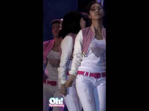 [Fancam] 100206 Tiffany SNSD - Genie@Oak Valley 09/10 Winter Festival