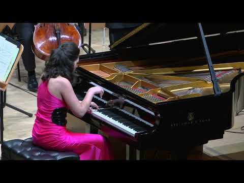 Beatrice Rana Performs Rachmaninoff’s Piano Concerto No. 2 (Excerpt)