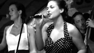 Fever by El Trío Chikiboom Quintet-Jamboree Jazz Club Barcelona
