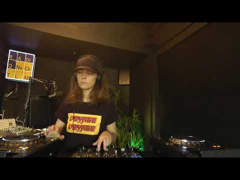 Navalon Radio with Nicky Elisabeth + Hubert Kirchner