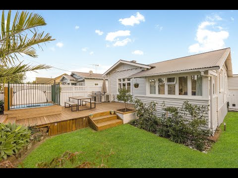 SOLD - Team Mike Robson 17 Ranier Street, Ellerslie  - Justine Koning