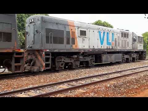 Trem de minério carregado passando por Corinto MG sentido Cordisburgo MG! Maquinista gente boa!