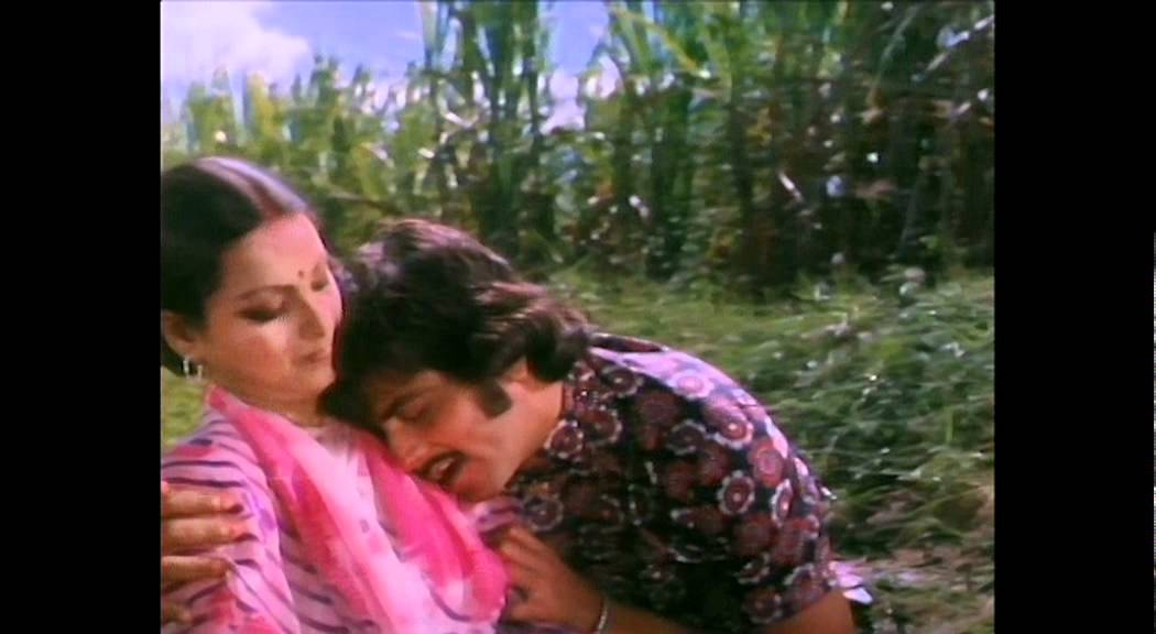 Gaon Mein Hote Hanste Rote Lyrics  | Dildaar | Jeetendra, Rekha | Asha Bhosle, Kishore Kumar | Laxmikant Shantaram Kudalkar (Laxmikant Pyarelal), Pyarelal Ramprasad Sharma (Laxmikant Pyarelal)