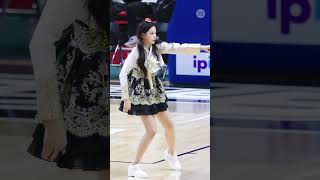 Re: [問卦] KT巫師韓啦的笛子舞是不是很騷？