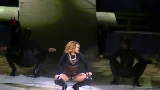 Rihanna-Pour It Up/Cockiness (Love It) Live Amsterdam Ziggo Dome Diamonds World Tour