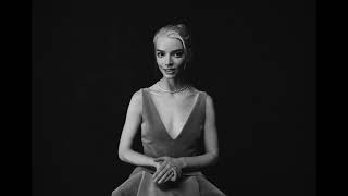 L'OFFICIEL Italia - Anya Taylor-Joy
