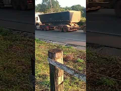 camioneiro transportando soja de paragominas para barcarena Pará