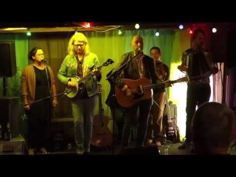 ERIC PFEIL & das 13-Wohnzimmer-Orchester - „Lass es regnen“ - LIVE CD-Release München