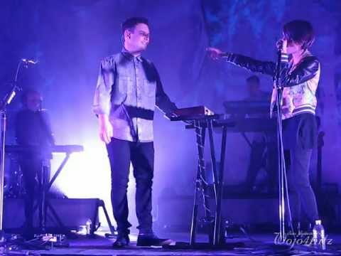 16/23 Tegan & Sara - Sara Dancing with Ted + Alligator Remix @ Beacon Theatre, NYC 2/20/13