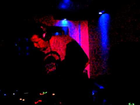 Dj Hoggy Live in the Liquid Lounge 7/10/10! UCC Dj Society!