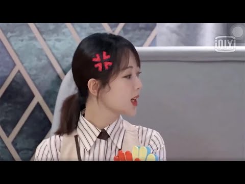Yangtze quarreled loudly with Huang Zitao on television, pretty face, white skin attracts attention