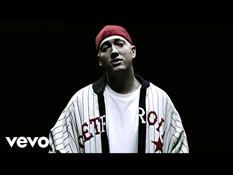 Video per il significato della canzone Whem in gone di Eminem