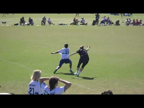 Valeria Cárdenas Cross-field Backhand - 2025 Throw of the Year Nominee