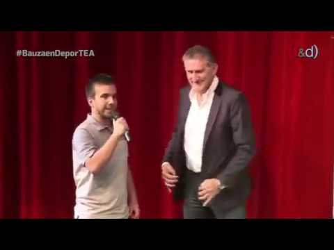 Imitador de Carlitos Tevez, Riquelme, Maradona y Messi sorprende a Bauza.