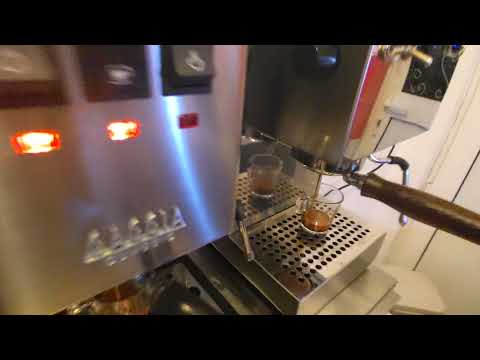 Gaggia Classic Pro vs Lelit Plus T PID