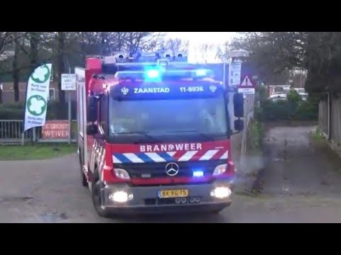 Vrijwillige brandweer Wormerveer met spoed naar en Handmelder in Wormerveer