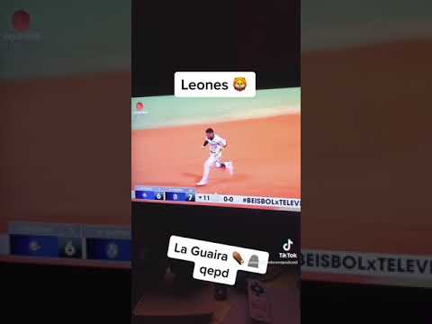 Leones del Caracas vs Tiburones de La Guaira final juego 6—Home run de Harold Castro -Campeones 2023