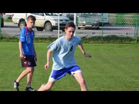 Juniorzy Bronowianki  na treningu z Tomaszem Rząsą