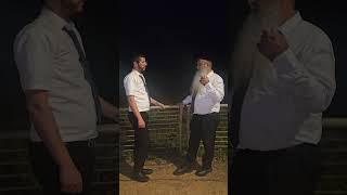 חודש אלול - איך נעורר את הרגש? #הרב_רפאל_זר #הרב_שמואל_זר #טיפ_לחיים  (הרב רפאל זר) - התמונה מוצגת ישירות מתוך אתר האינטרנט יוטיוב. זכויות היוצרים בתמונה שייכות ליוצרה. קישור קרדיט למקור התוכן נמצא בתוך דף הסרטון