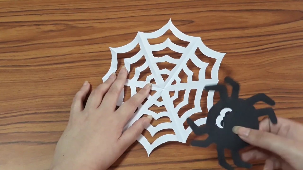 🕸🕷 FACIL Y RAPIDO TELARAÑA DE PAPEL 🕸🕷 // EASY PAPER SPIDER WEB // DIY // HALLOWEEN 🕸🕷