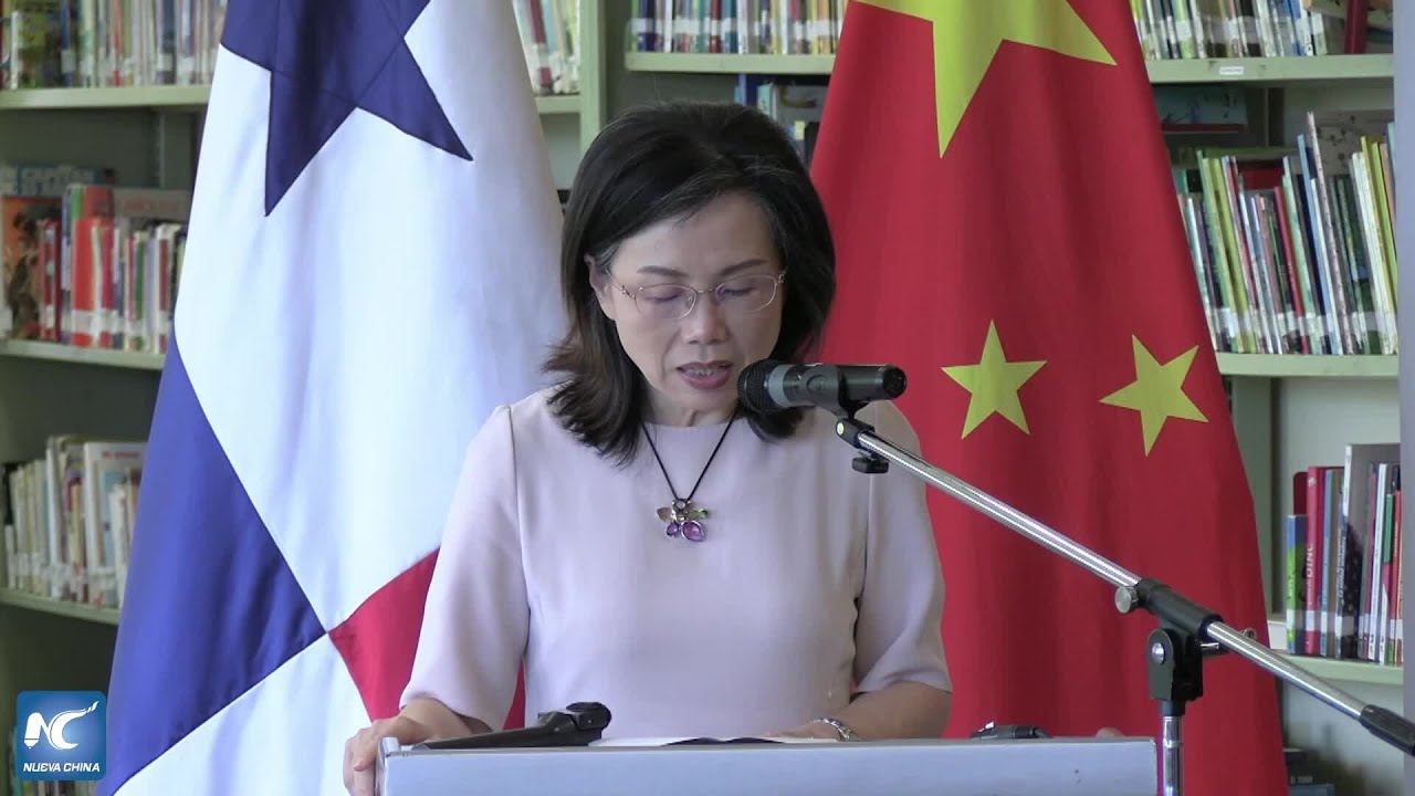 Embajada de China entrega donaciones a biblioteca de Panamá
