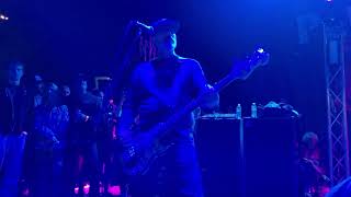 Pennywise - &quot;Dying to Know&quot; Live