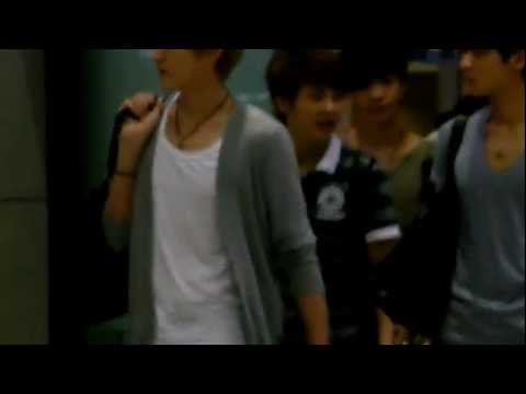120608 exo-m at Incheon airport