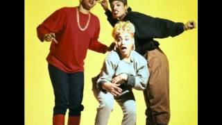 Salt N Pepa ~ I dont know feat. Kid N play