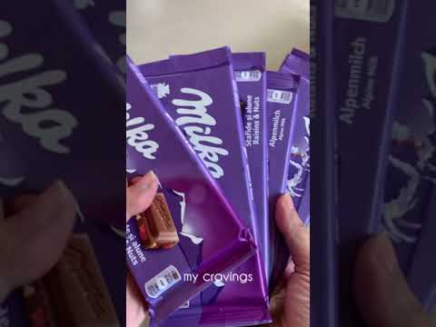 ASMR Milka Chocolate 🍫 #chocolate #unboxing #unboxingvideo #food #foodie #shorts #youtubeshorts 🐸