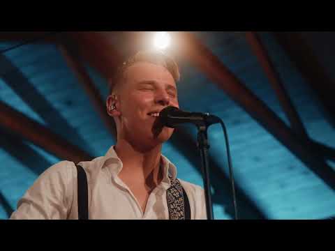 Komiat - Minähän vien | Lavatanssit Särkän lavalla 2024