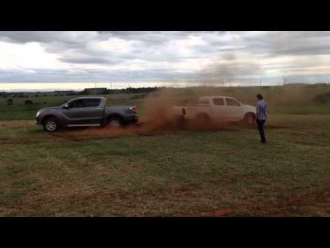 Toyota Hilux vs. Mazda bt50