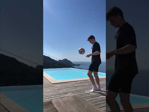 Let the summer begin ☀️🔗 Link in bio to learn more about Audioatlas, our AI search engine for music