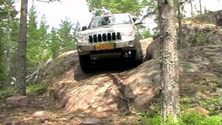 preview picture of video 'Sweden Offroad Tour in a Jeep Grand Cherokee WK (SOT) 2011 Long Edition'