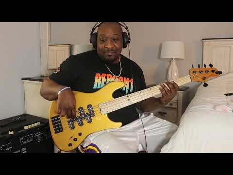 Marvin Gaye - Lets Get it on Live ( Bass Cover) | Groove of the Week