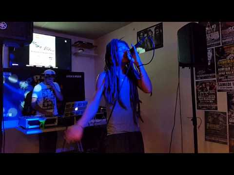 Maya Vibes ina Jamroche