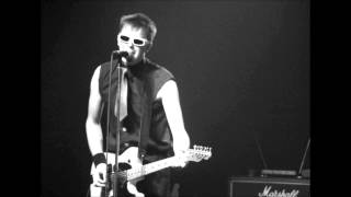 TOY DOLLS - LIVE @ BELGRADE 2004 (girlfriend's dad's a vicar)