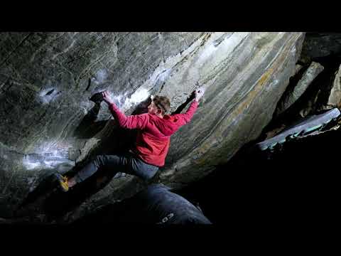 A Snowy Swiss Trip | Bouldering in Switzerland