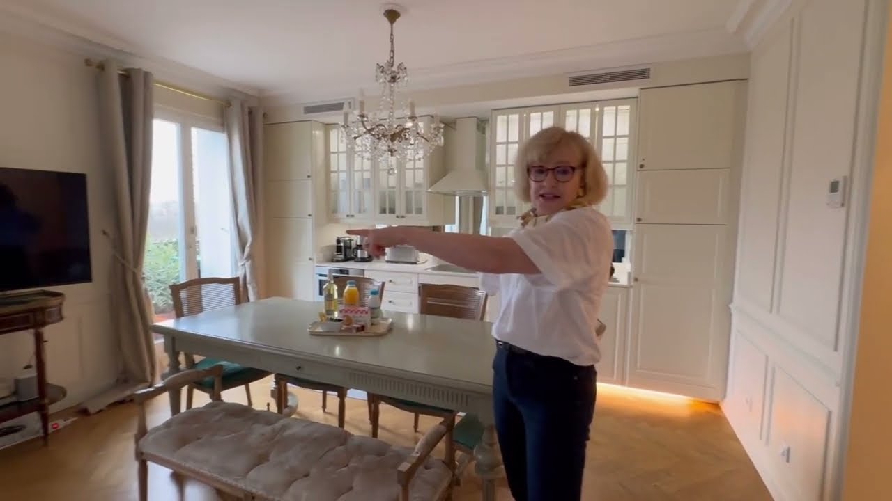 Merlot Apartment Tour