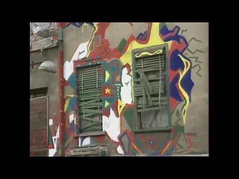 Besetztes Haus in Ostberlin - Adalbertstrasse   24.07.1990
