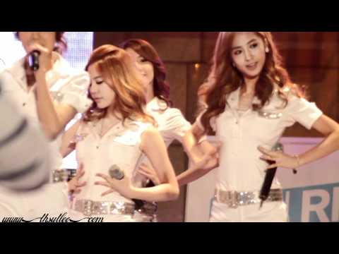 [Fancam] 110517 Taeyeon, Yoona SNSD - Hoot@Hanyang University Festival