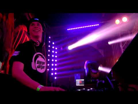 DJ RUSKY MCS CHUNKSTA AND DLOW