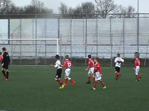 Tweede helft DOVO JO11-2 - Hoogland JO11-1 competitie