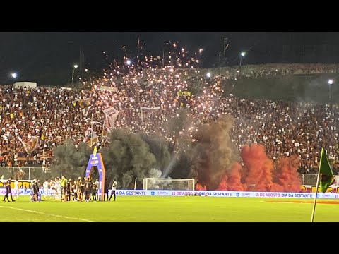 FESTA ARREPIANTE DA TORCIDA DO VITÓRIA NO BARRADÃO! Vitória 2x0 Botafogo SP