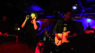 Wild Ones playing "Dim the Lights" @ The Drunken Unicorn on 10/9/15