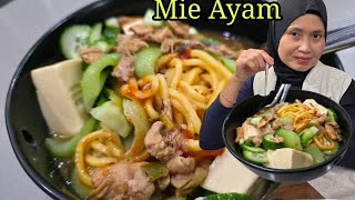 Download lagu Serving Frozen Chicken Noodles Practically Instant. mp3